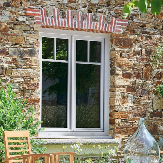 Fenêtre battante bois, PVC, aluminium, fourniture et installation à La Rochefoucauld en Charente